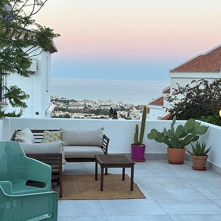 A Terrace With Sea View, 2 Bedrooms Apartment In Бенальмадена Экстерьер фото